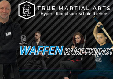 KAMPFKUNST MIT WAFFEN