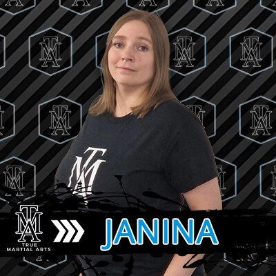 Kampfsport Trainerin JANINA